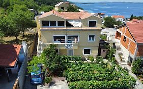 Apartments With A Parking Space Sali, Dugi Otok - 16324
